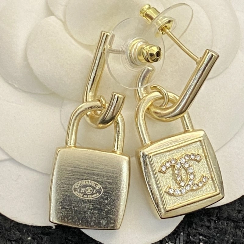 Chanel Earrings FashionForward 220024