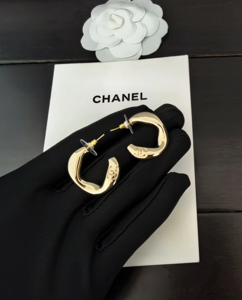 Chanel Earrings Elegant 220015