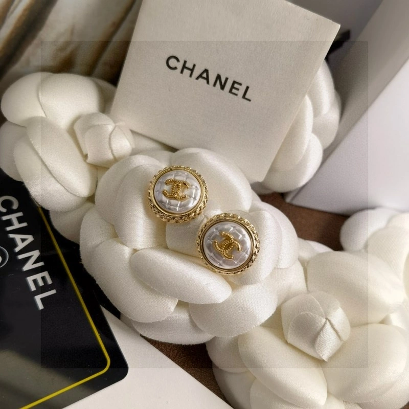 Chanel Earrings EasyMatch 220011