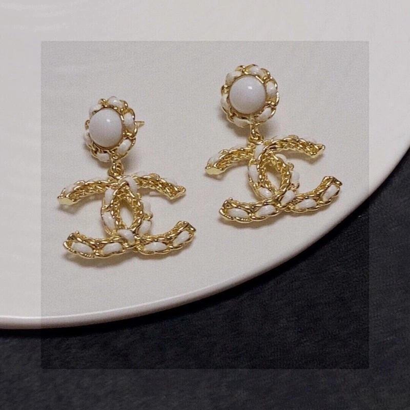 Efficient Chanel Earrings 220002