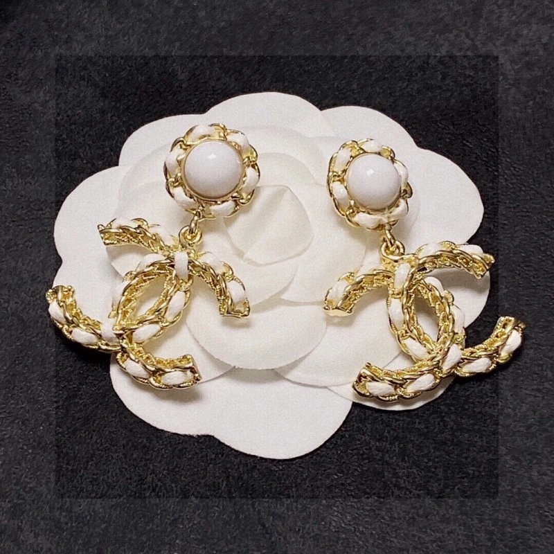 Efficient Chanel Earrings 220002