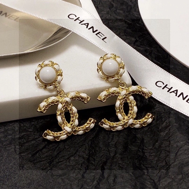 Efficient Chanel Earrings 220002