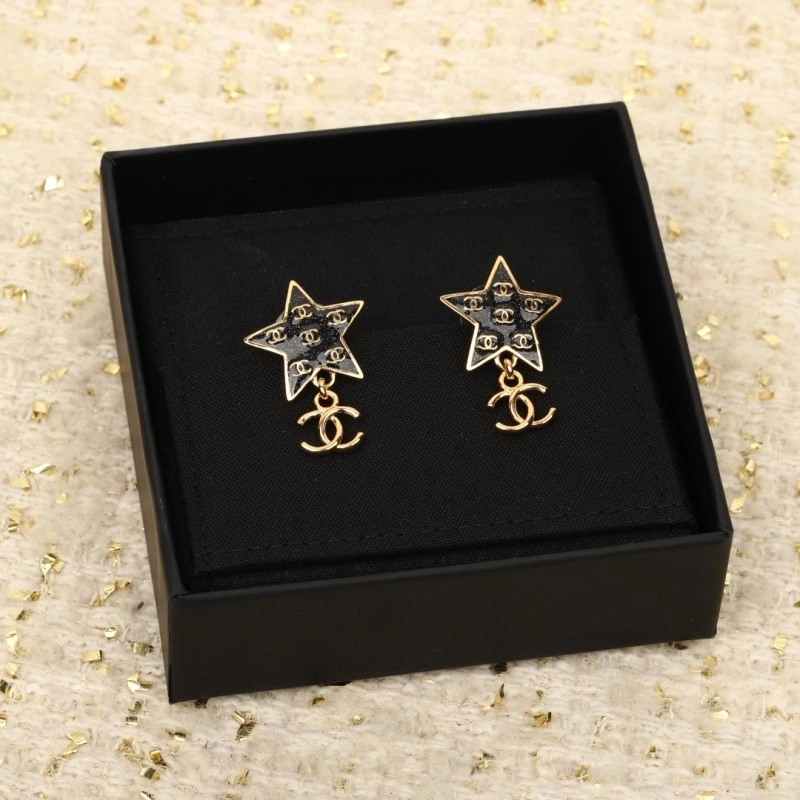 Effortless Chanel Earrings 220008