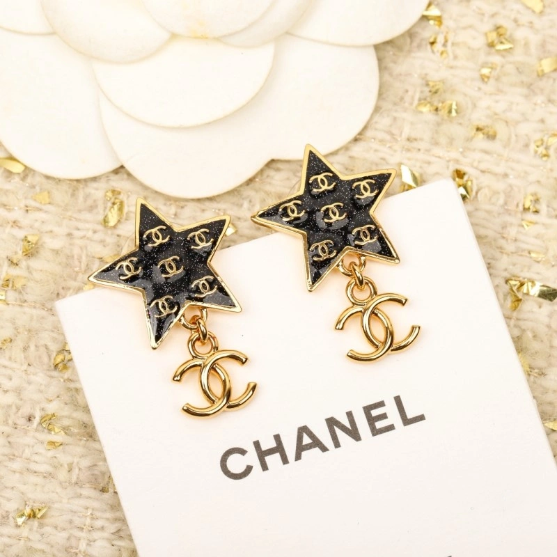 Effortless Chanel Earrings 220008