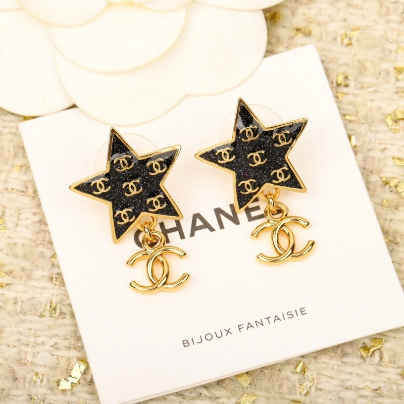 Effortless Chanel Earrings 220008