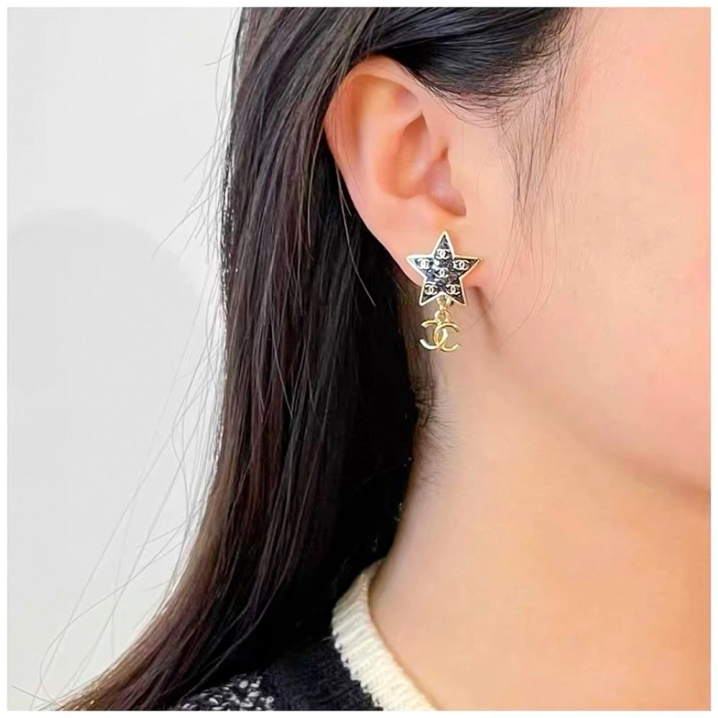 Effortless Chanel Earrings 220008