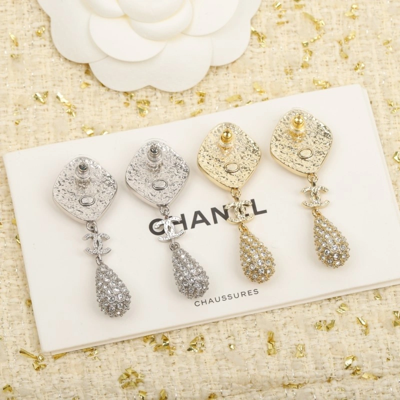 Vibrant Chanel Earrings 220009