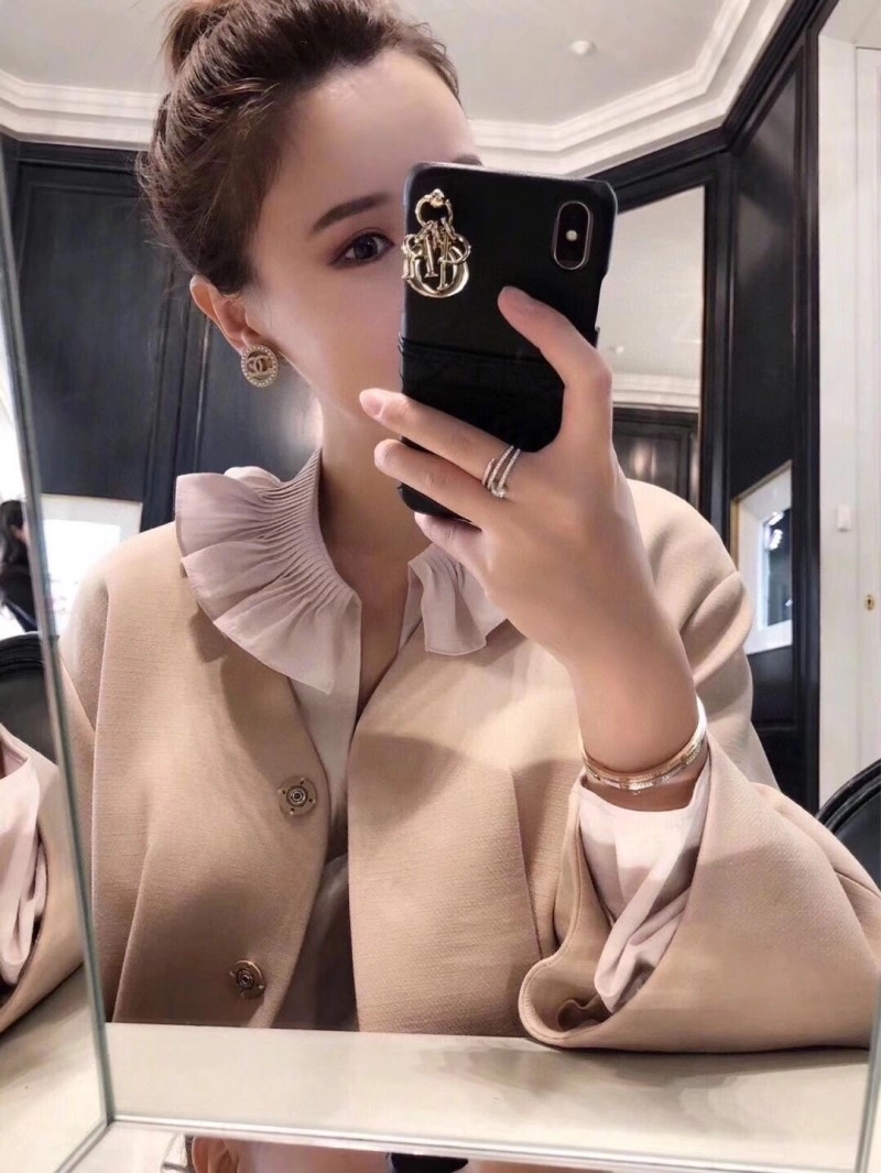 Comfortable Chanel Earrings 220069