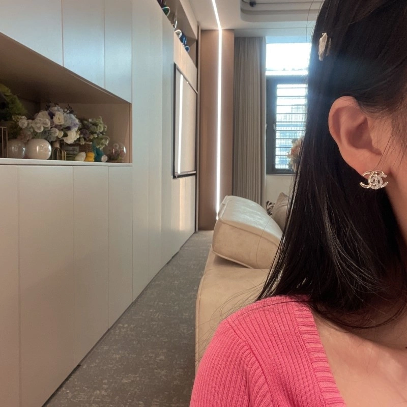 Trendsetting Chanel Earrings 220000
