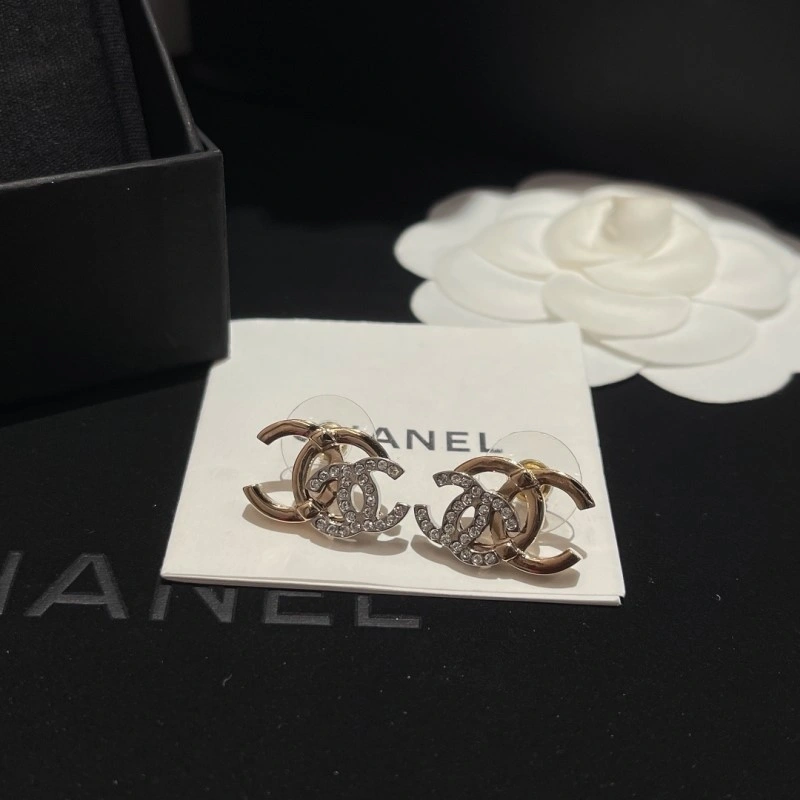 Trendsetting Chanel Earrings 220000