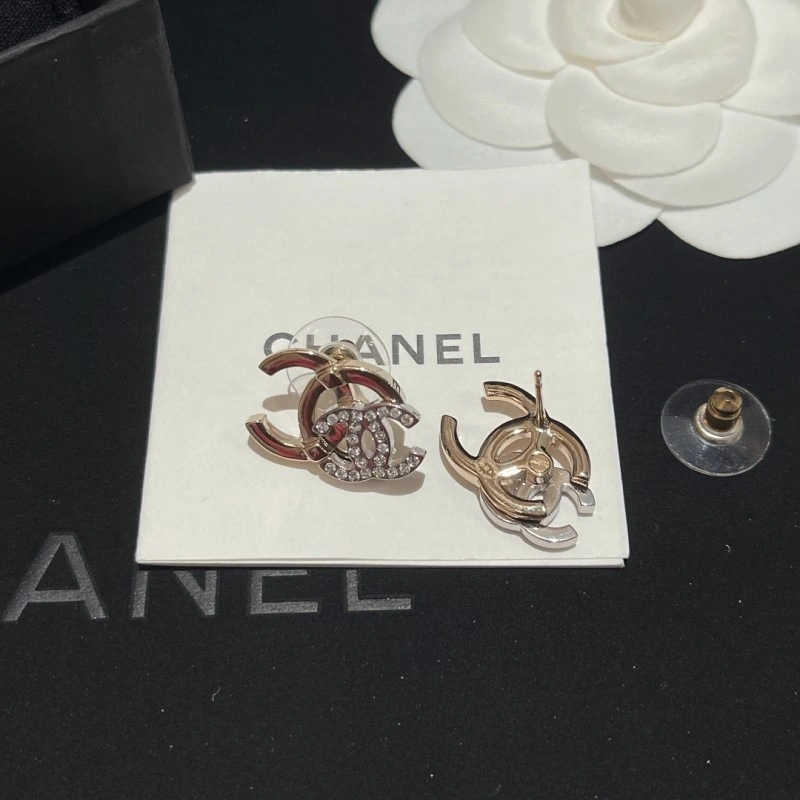 Trendsetting Chanel Earrings 220000