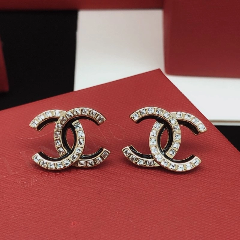 Chanel Earrings Fashionable 220005