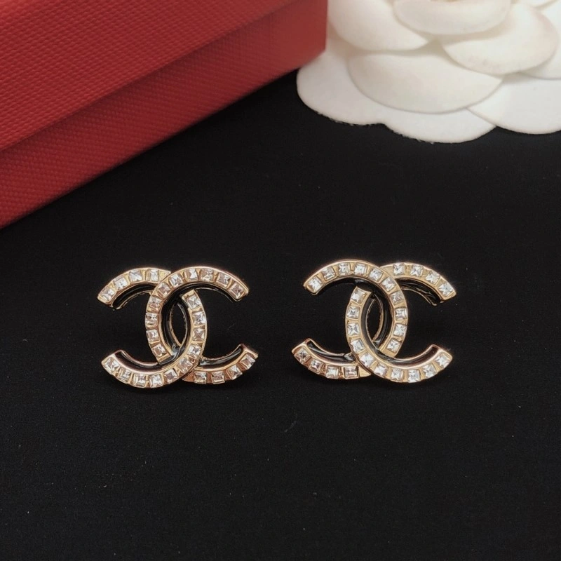 Chanel Earrings Fashionable 220005