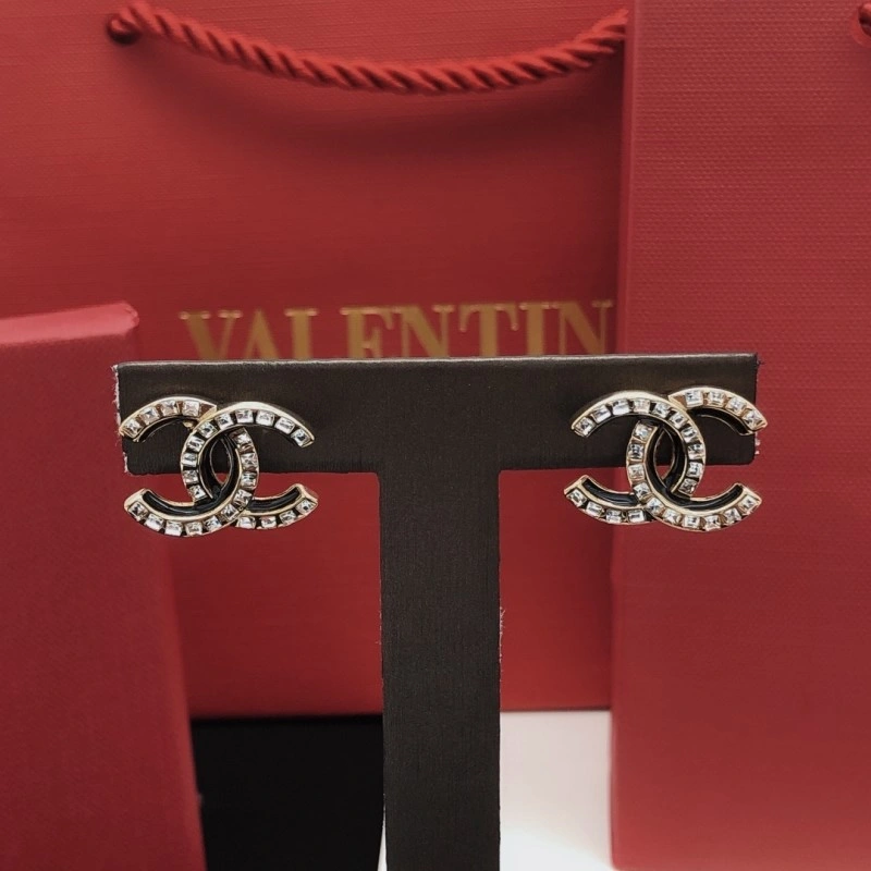 Chanel Earrings Fashionable 220005