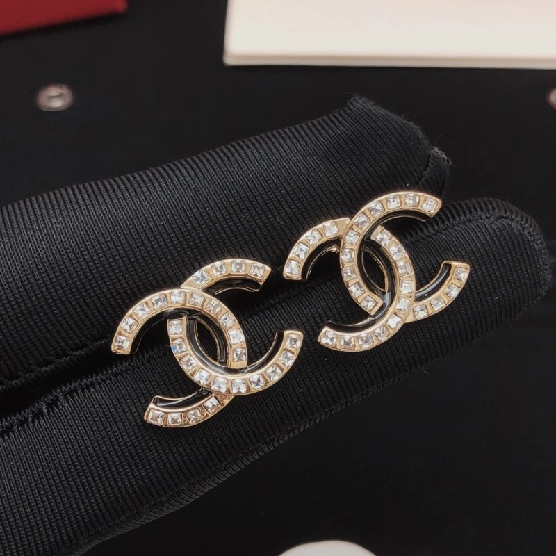 Chanel Earrings Fashionable 220005