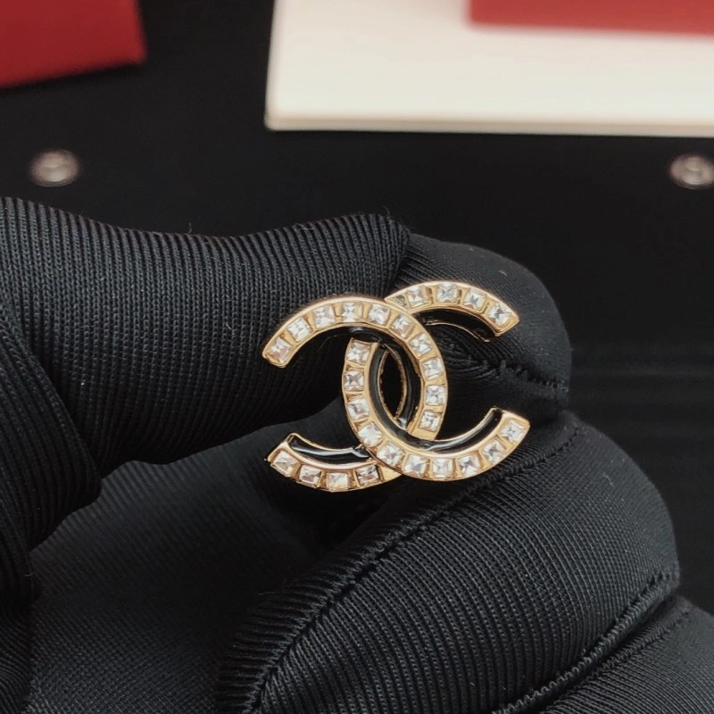 Chanel Earrings Fashionable 220005