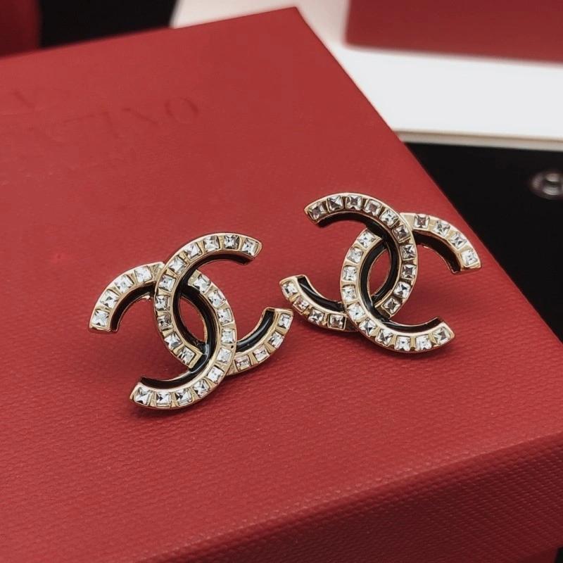 Chanel Earrings Fashionable 220005