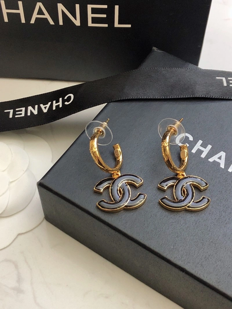 Versatile Chanel Earrings 219998