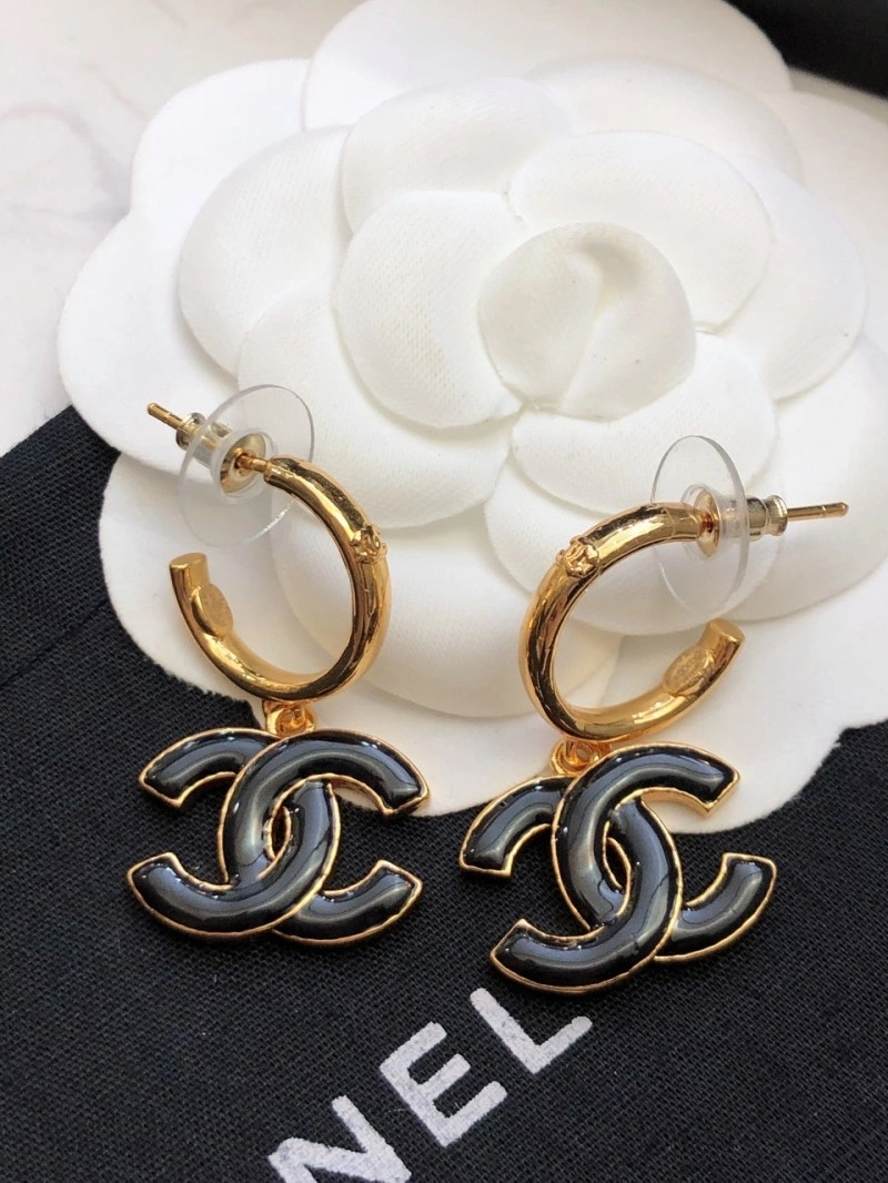 Versatile Chanel Earrings 219998