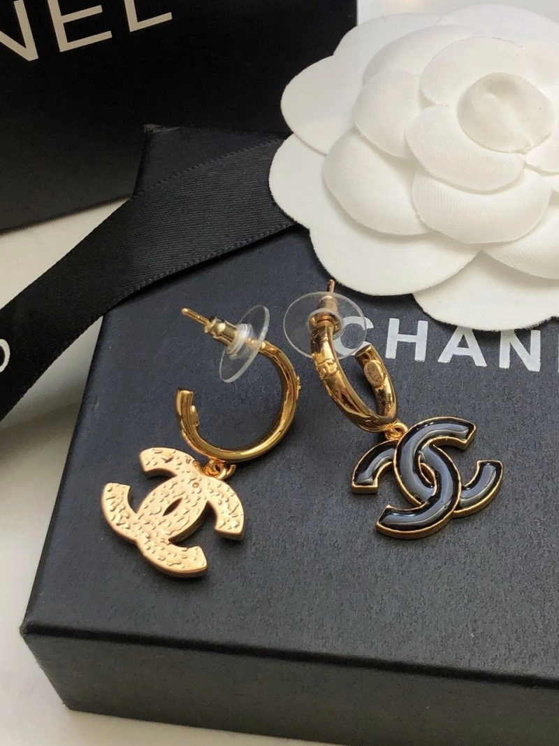 Versatile Chanel Earrings 219998