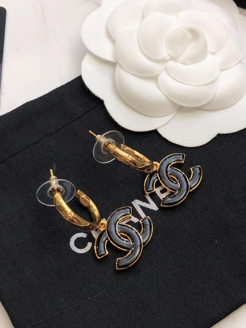 Versatile Chanel Earrings 219998
