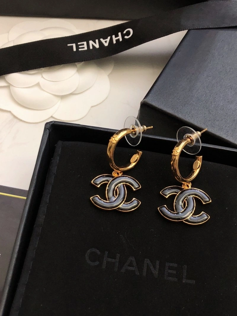 Versatile Chanel Earrings 219998
