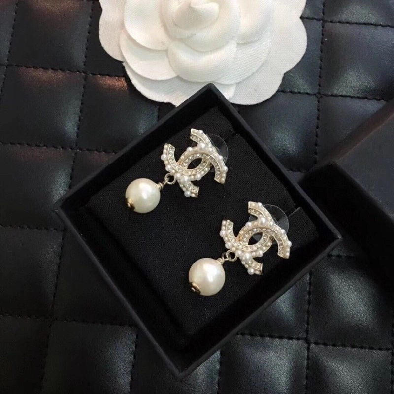 Chanel Earrings Efficient 220001