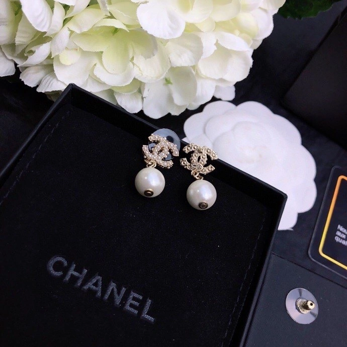 Sustainable Chanel Earrings 219987