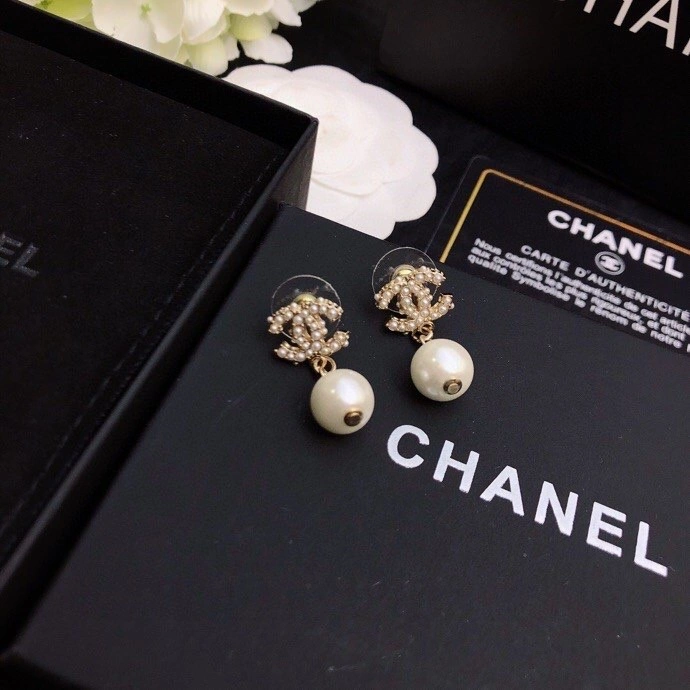 Sustainable Chanel Earrings 219987