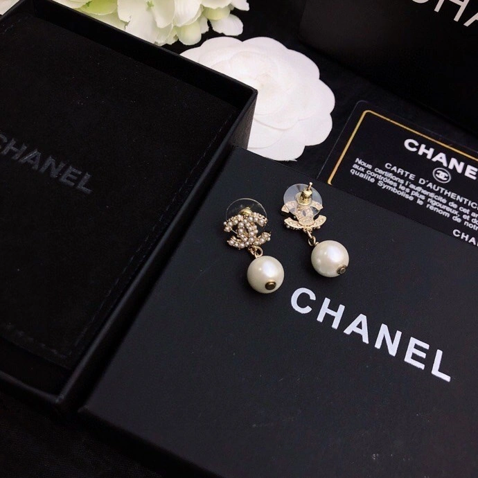 Sustainable Chanel Earrings 219987