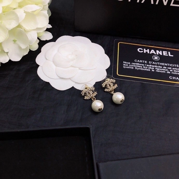 Sustainable Chanel Earrings 219987