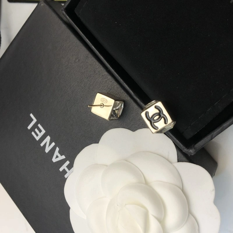 Chanel Earrings SmartChoice 219995