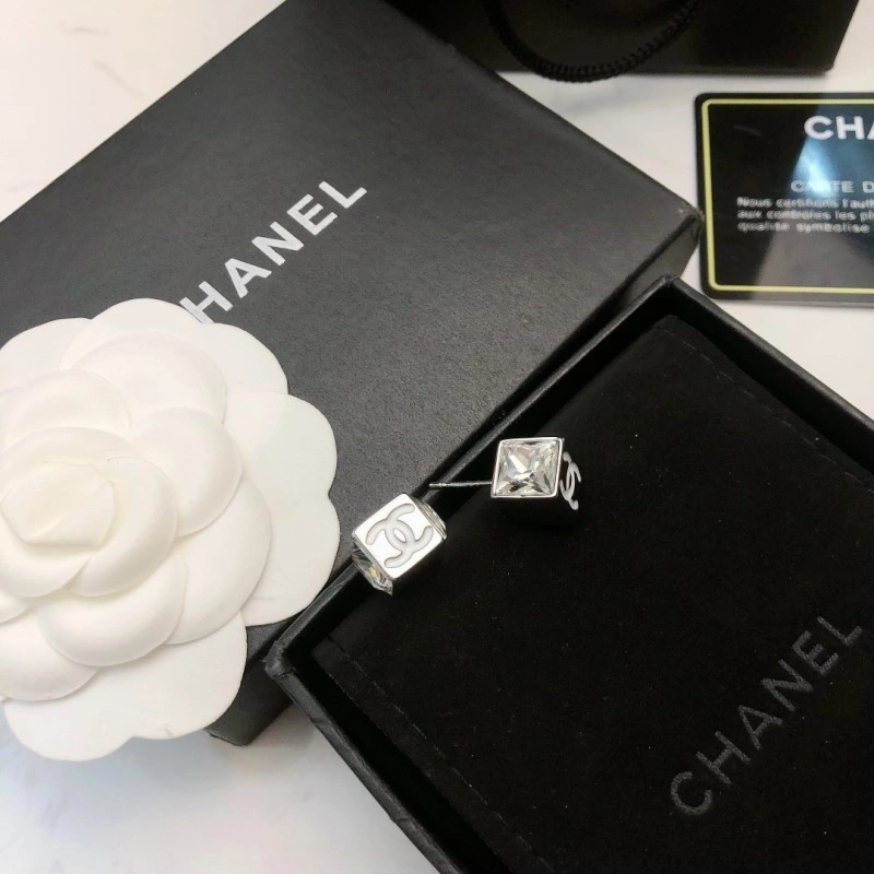 Chanel Earrings SmartChoice 219995