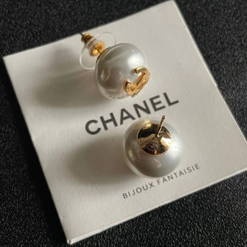 Chanel Earrings Sleek 219976