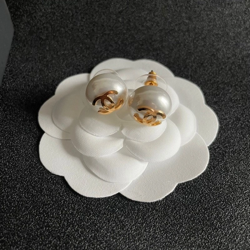 Chanel Earrings Sleek 219976