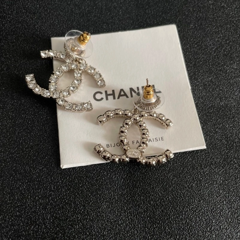 Chanel Earrings Affordable 220048