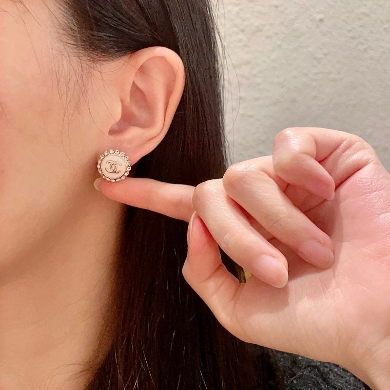 Minimalist Chanel Earrings 219972
