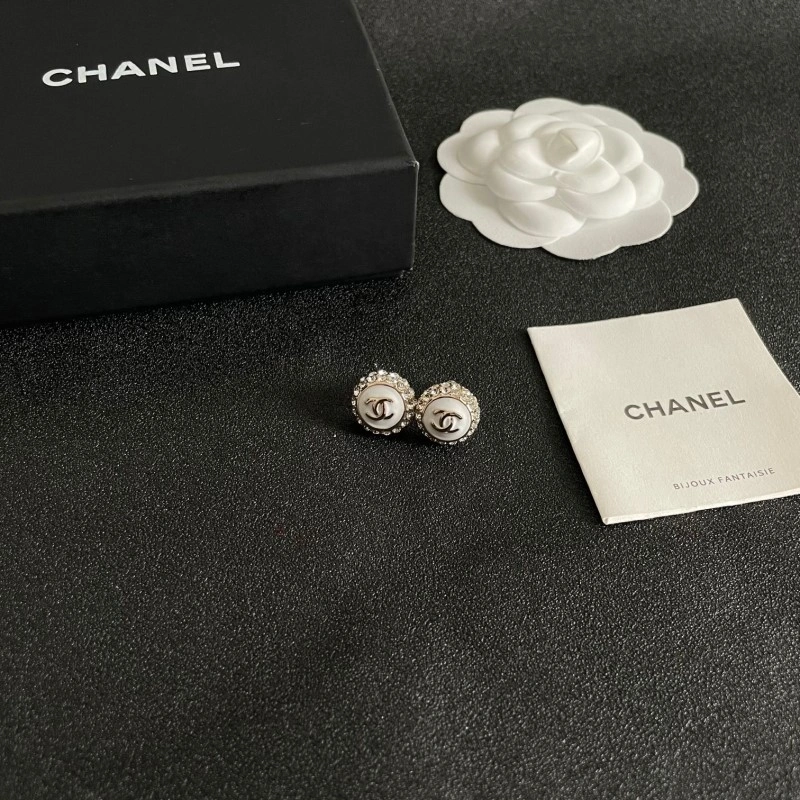 Minimalist Chanel Earrings 219972