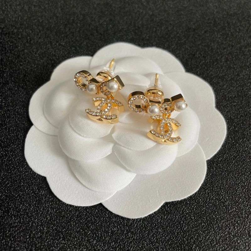 Versatile Chanel Earrings 219962