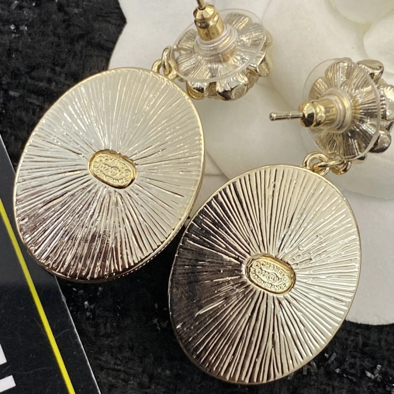Chanel Earrings Fashionable 219955