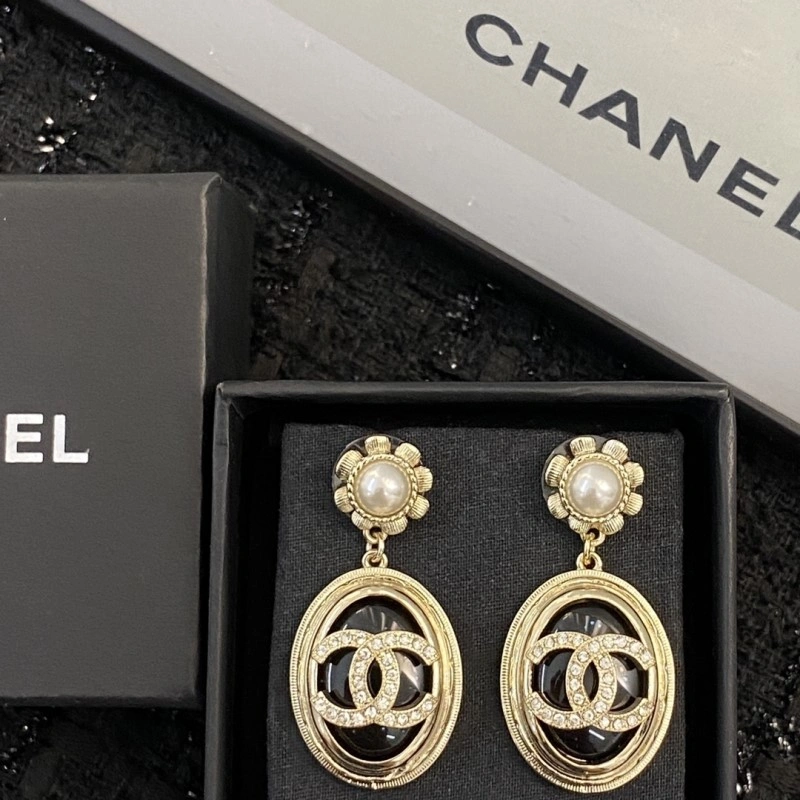 Chanel Earrings Fashionable 219955