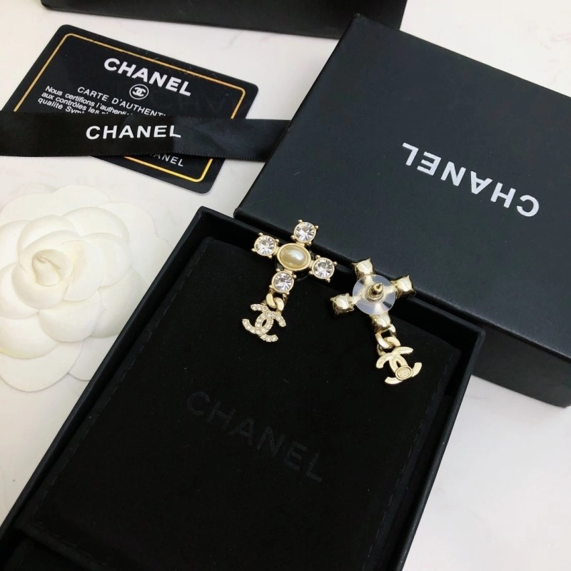 Chanel Earrings Supportive 219958