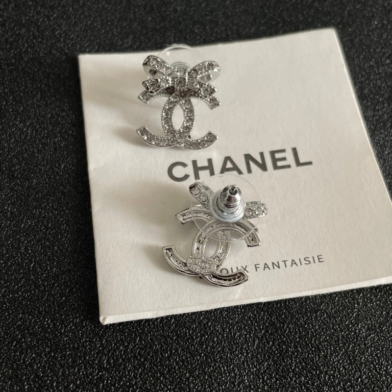Effortless Chanel Earrings 219951