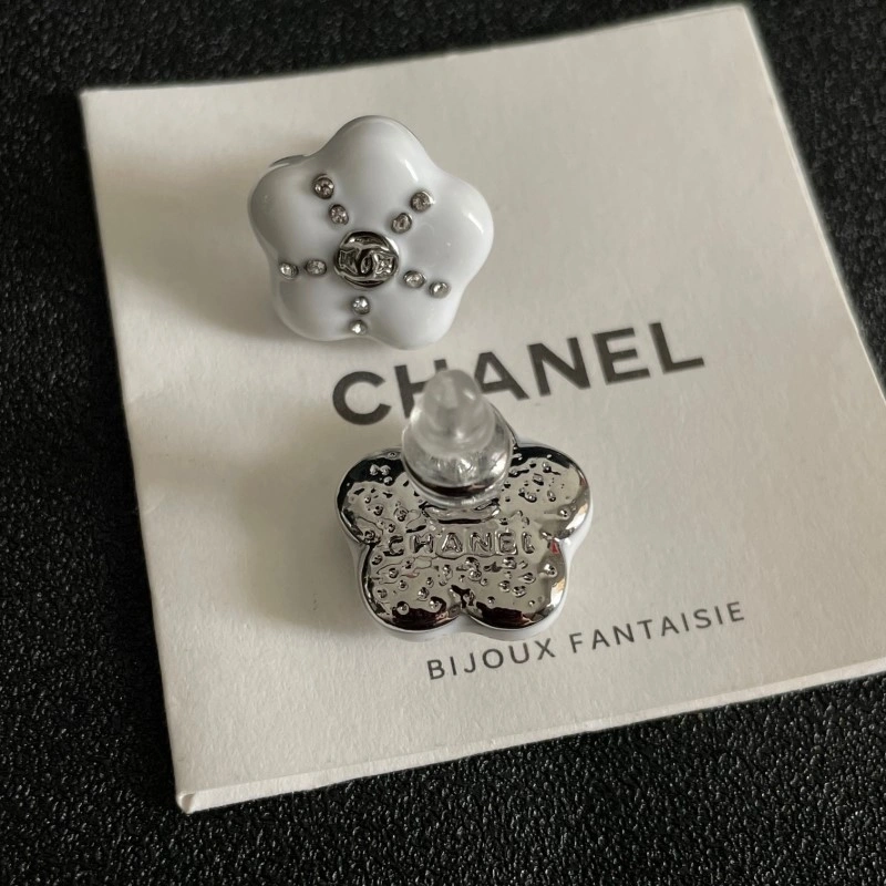 Chanel Earrings Compact 219957