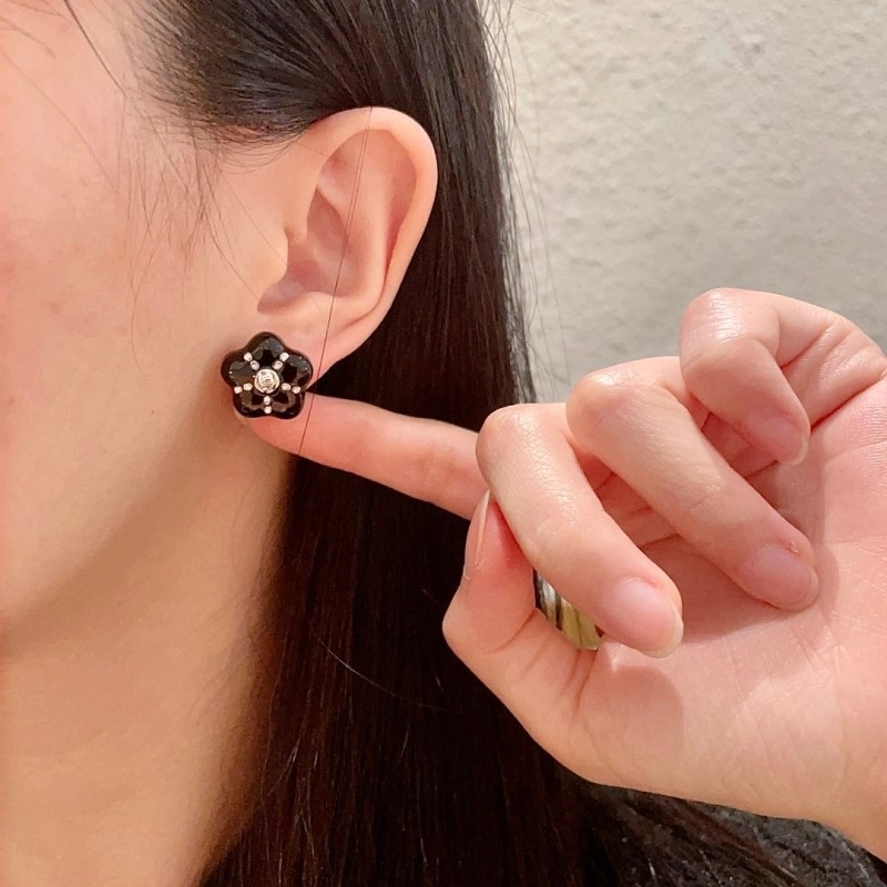 Chanel Earrings Practical 219944