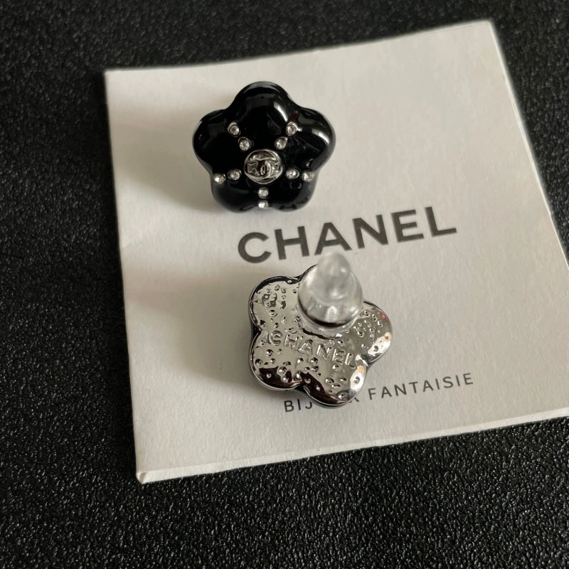 Chanel Earrings Practical 219944