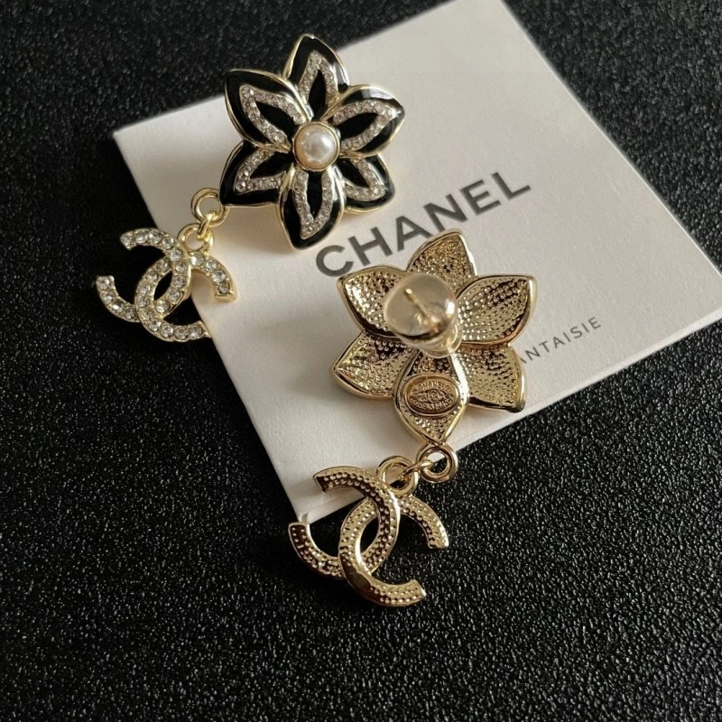 Chanel Earrings Sleek 219931