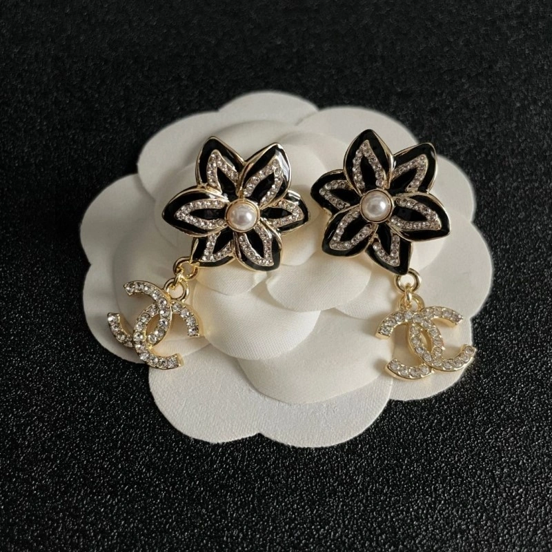 Chanel Earrings Sleek 219931
