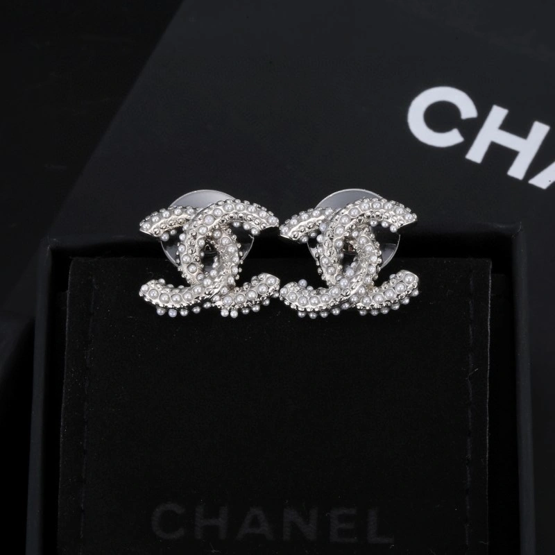 Unique Chanel Earrings 219918