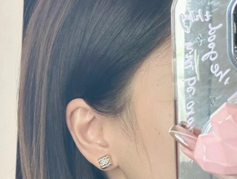 Chanel Earrings Breathable 219929